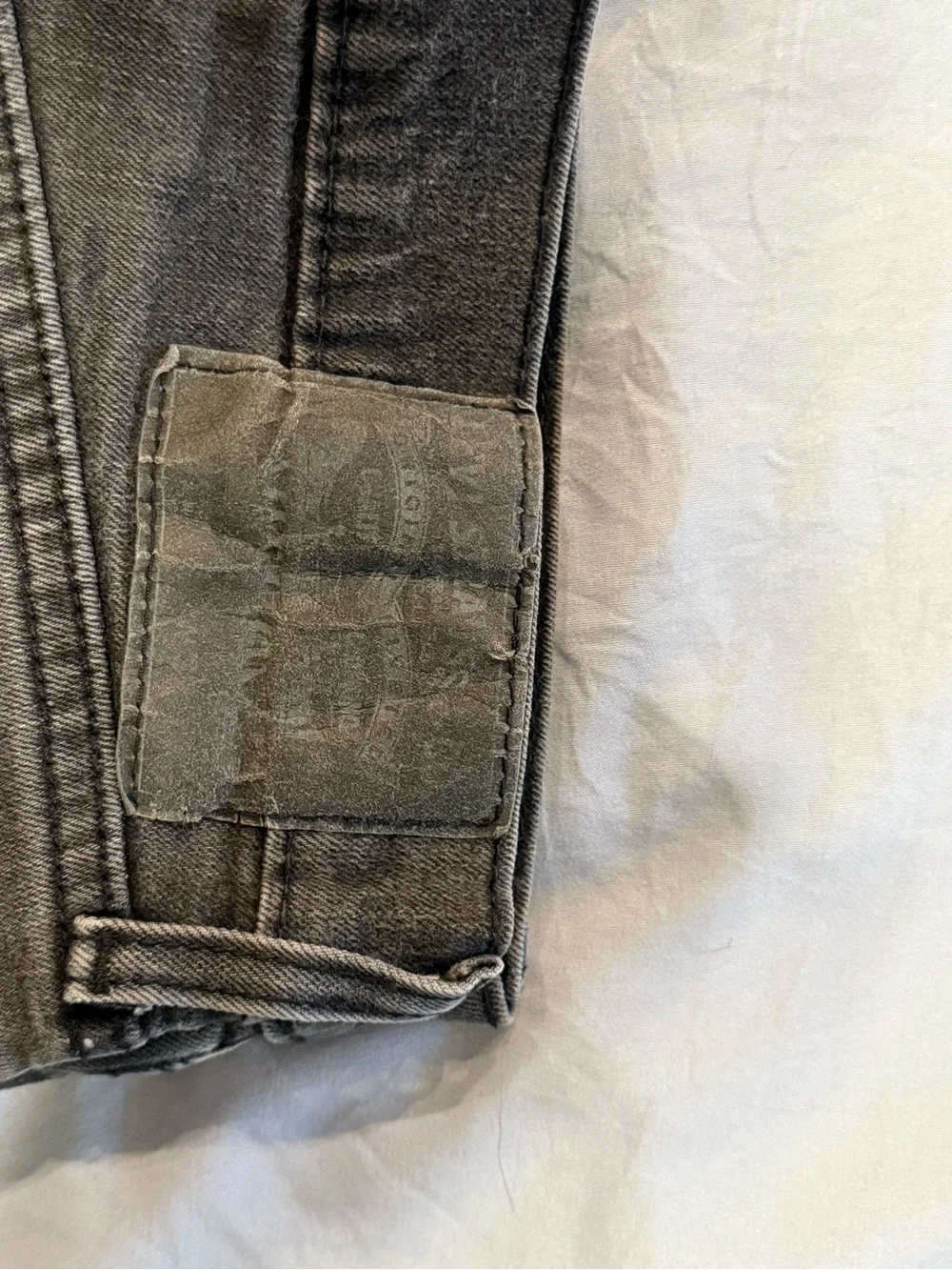 Levi's Men's Gray Slim Straight Jeans